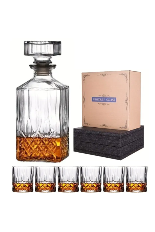 Glass whisky decanter with six matching whisky glasses